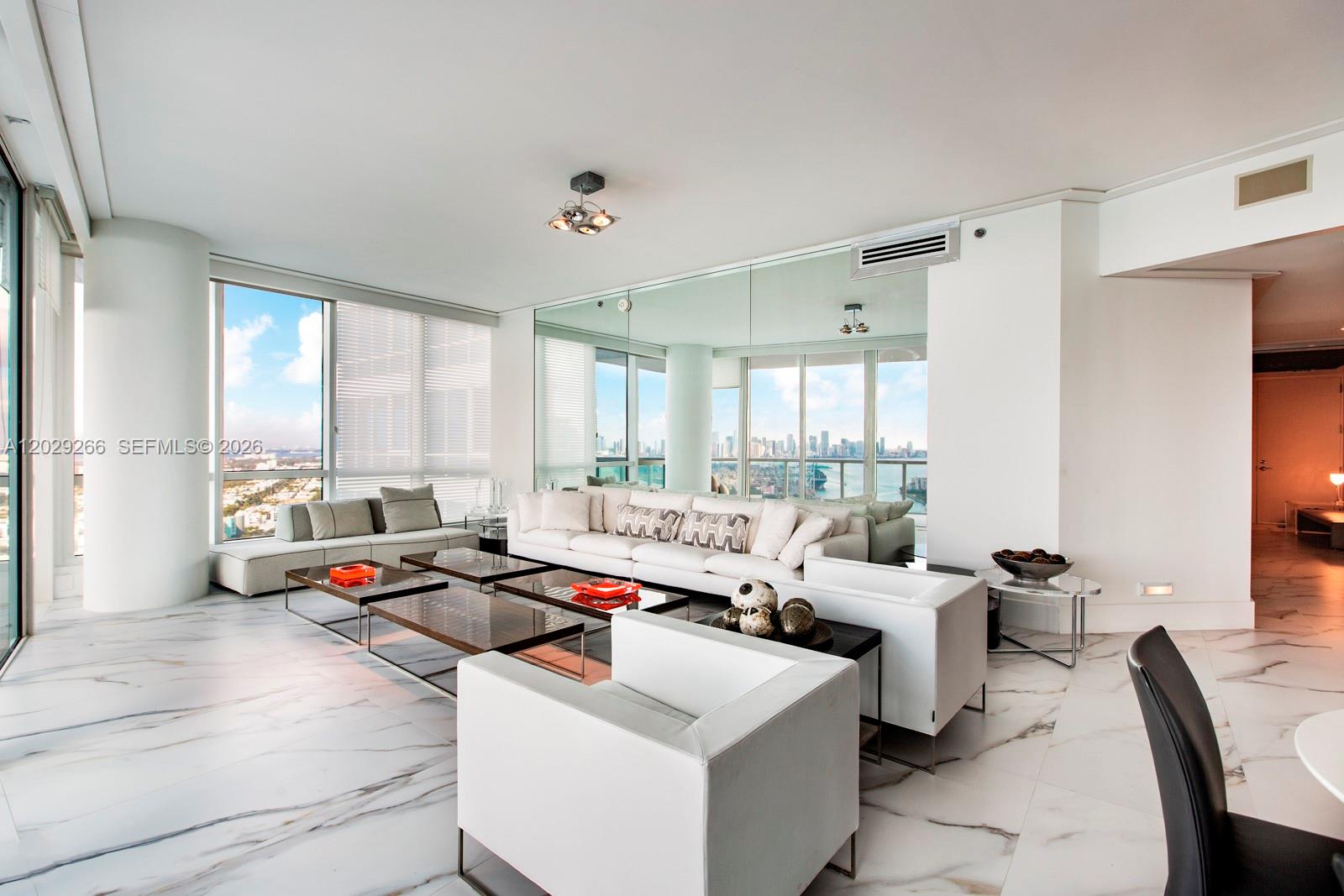 100 S Pointe Dr #3701, Miami Beach FL 33139