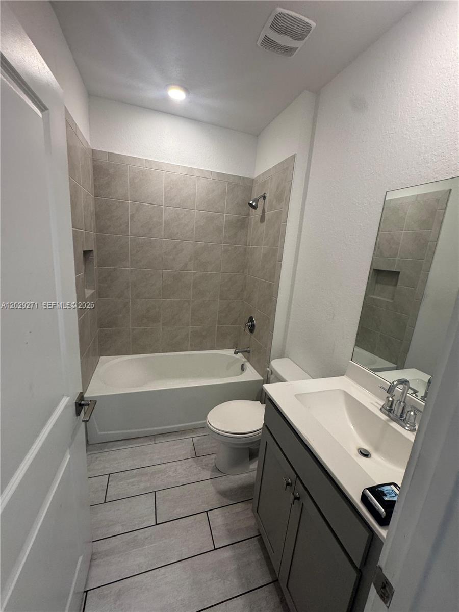 1048 SE 23rd Ter, Homestead FL 33035