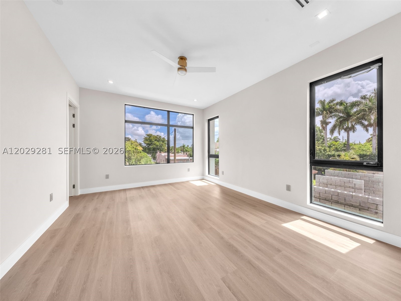 1637 Monroe St, Hollywood FL 33020