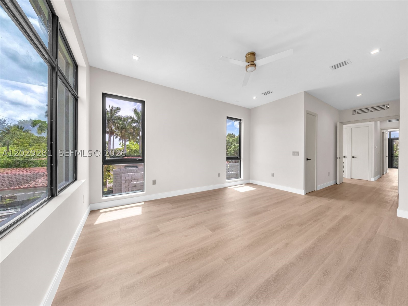 1637 Monroe St, Hollywood FL 33020
