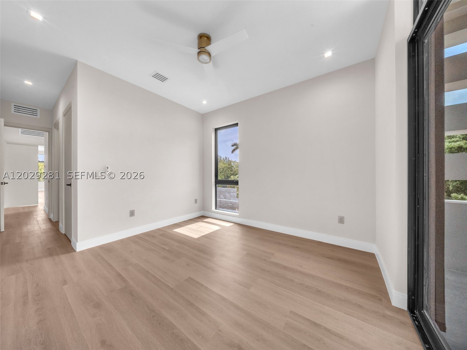 1637 Monroe St, Hollywood FL 33020