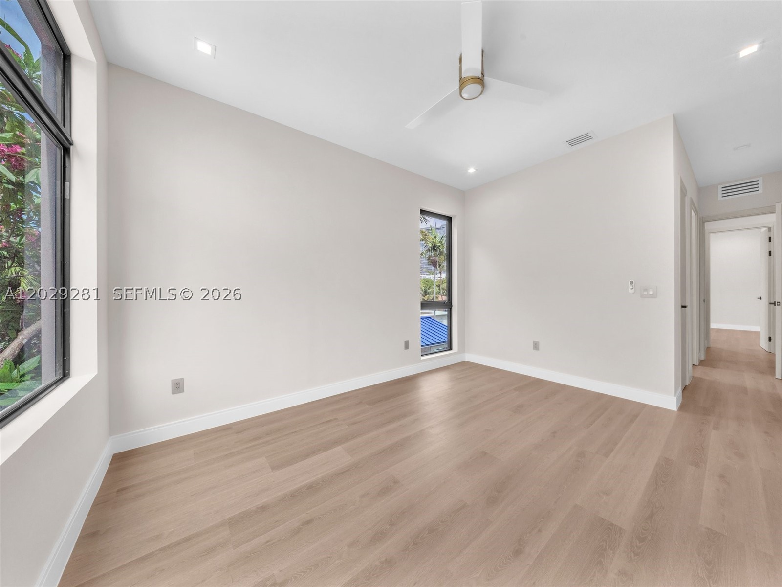1637 Monroe St, Hollywood FL 33020