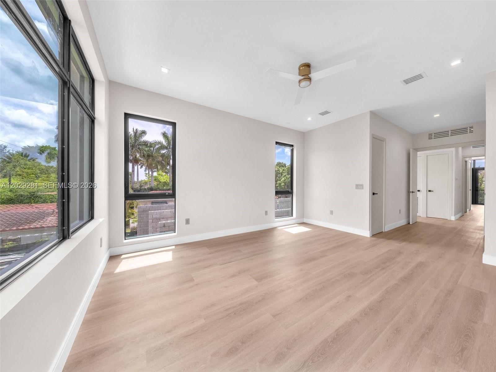 1637 Monroe St, Hollywood FL 33020