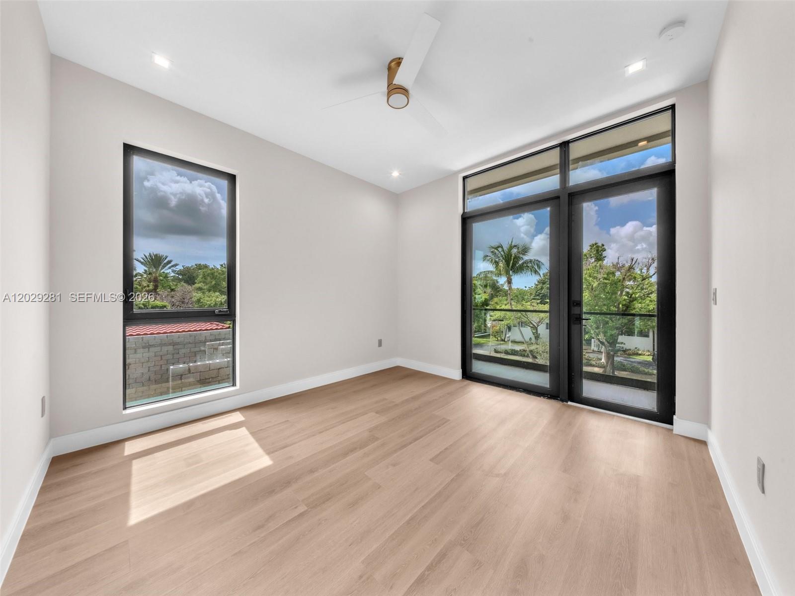 1637 Monroe St, Hollywood FL 33020