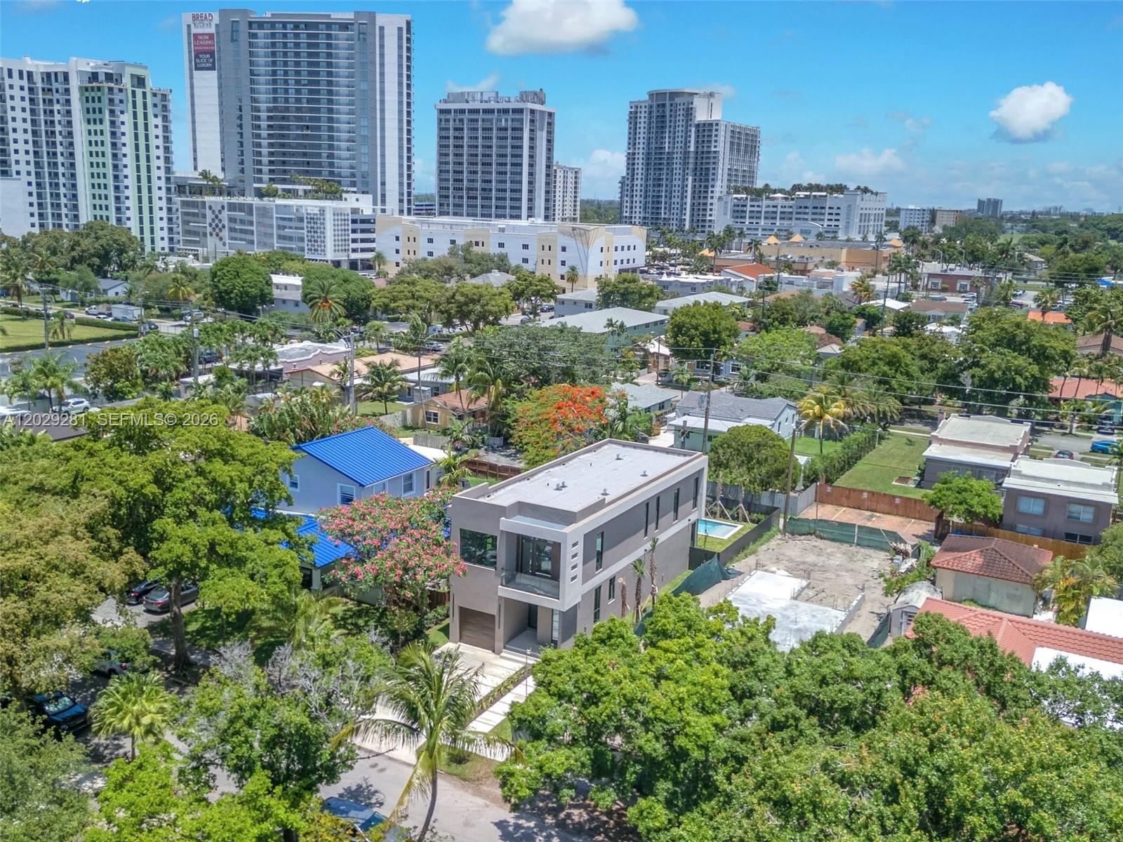 1637 Monroe St, Hollywood FL 33020