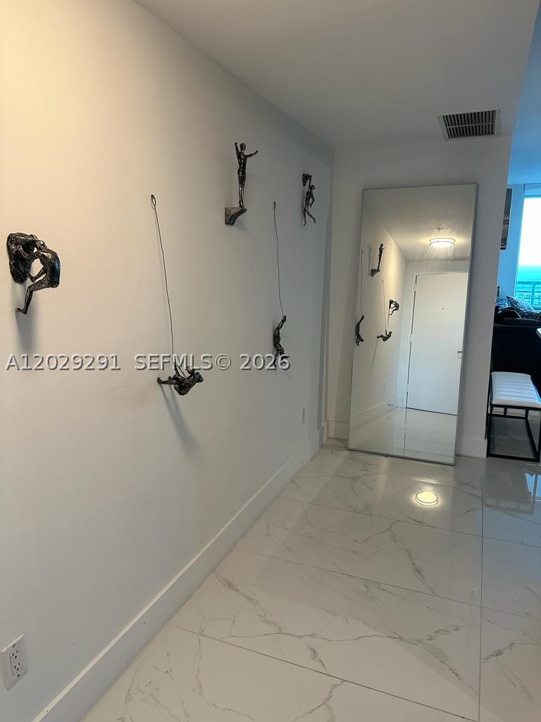 325 S Biscayne Blvd #4119, Miami FL 33131