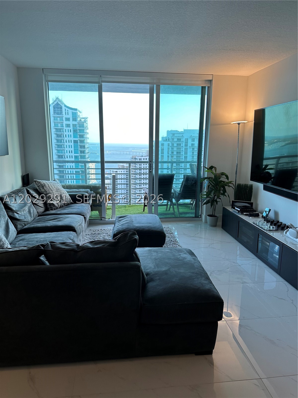 325 S Biscayne Blvd #4119, Miami FL 33131