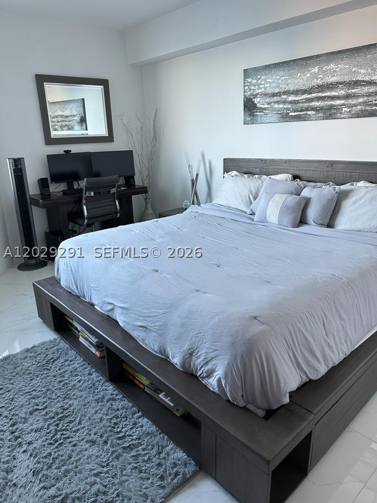 325 S Biscayne Blvd #4119, Miami FL 33131