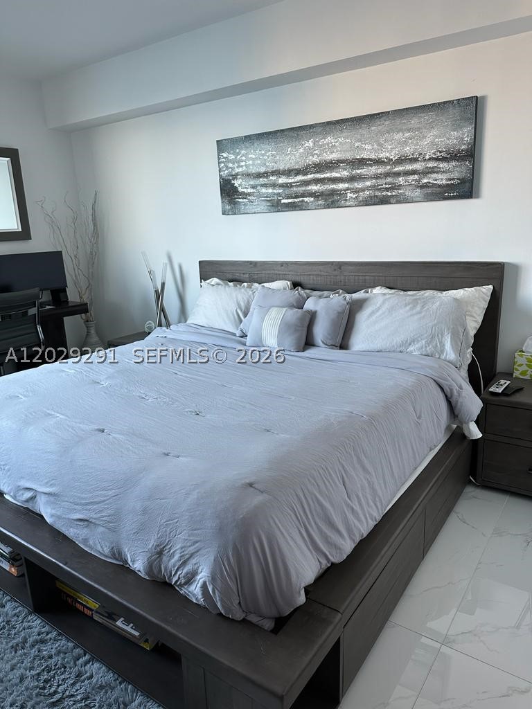 325 S Biscayne Blvd #4119, Miami FL 33131