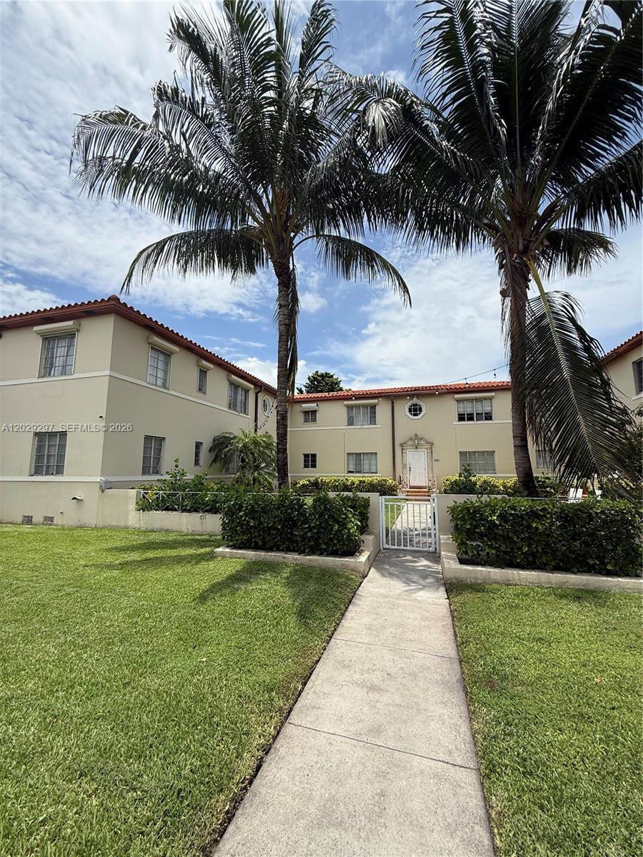657 NE 92nd St #4E, Miami Shores FL 33138