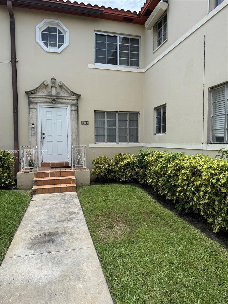 657 NE 92nd St #4E, Miami Shores FL 33138
