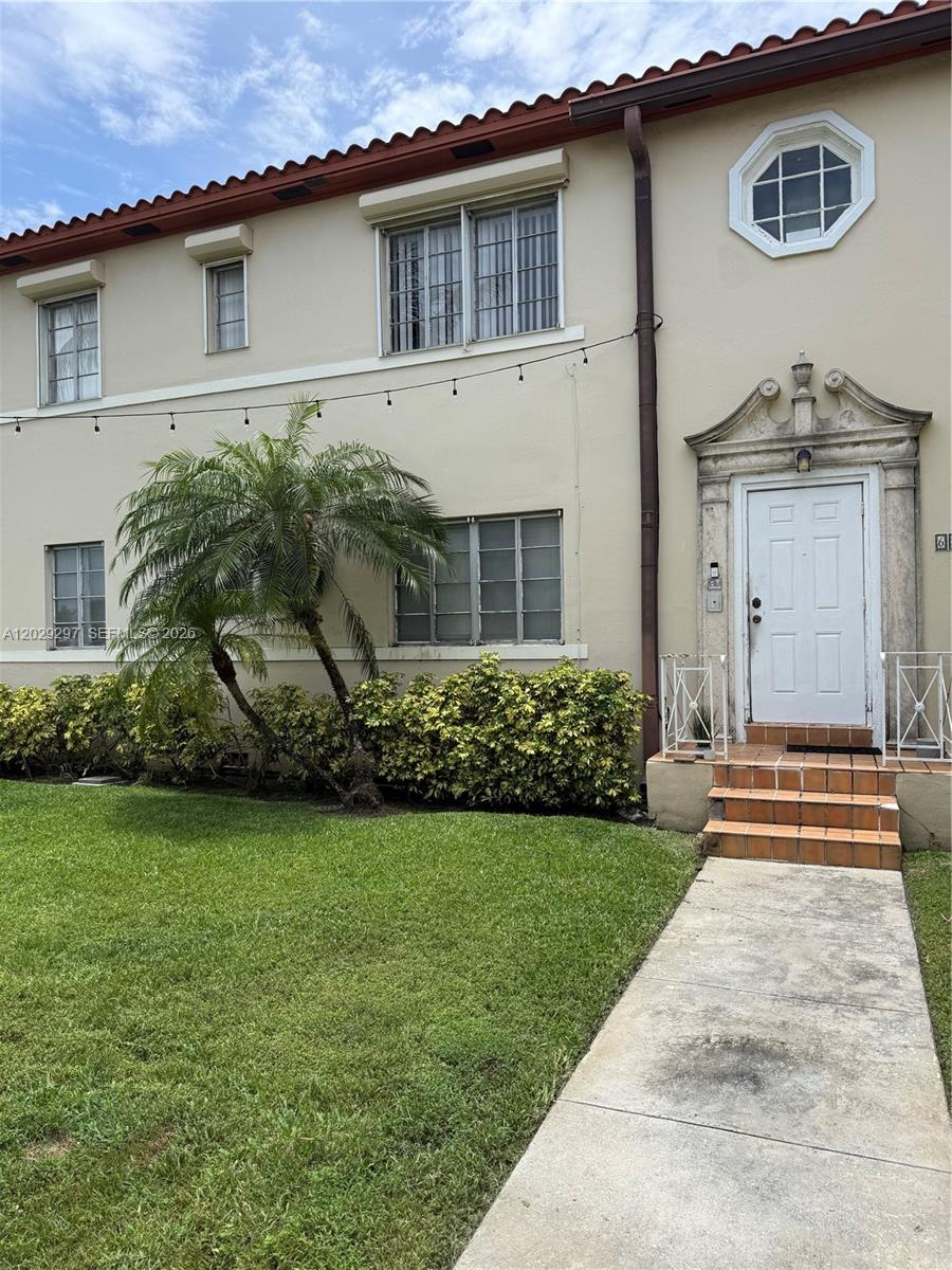 657 NE 92nd St #4E, Miami Shores FL 33138
