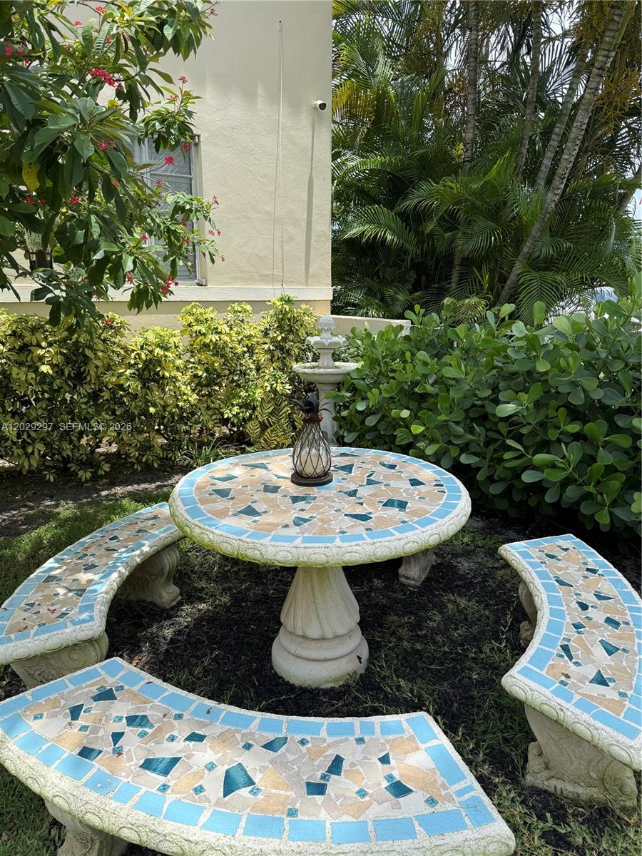 657 NE 92nd St #4E, Miami Shores FL 33138