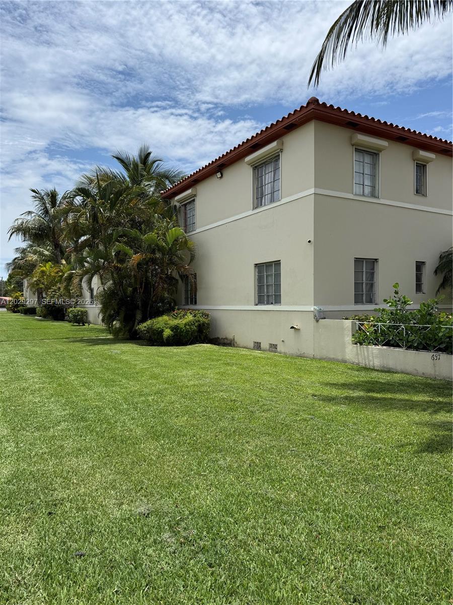 657 NE 92nd St #4E, Miami Shores FL 33138