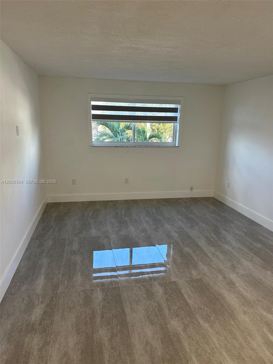 5280 NW 7th St #306, Miami FL 33126