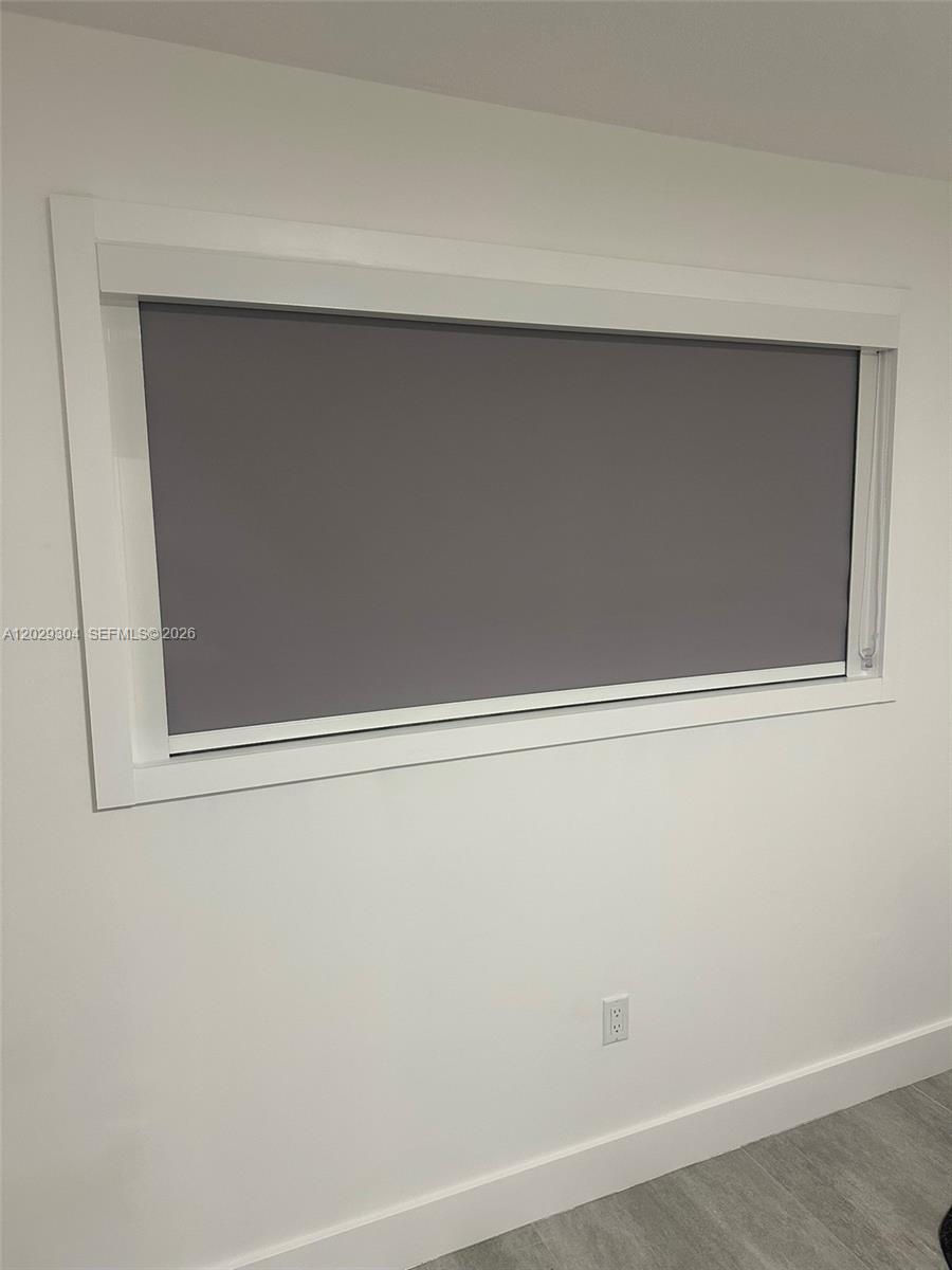 5280 NW 7th St #306, Miami FL 33126