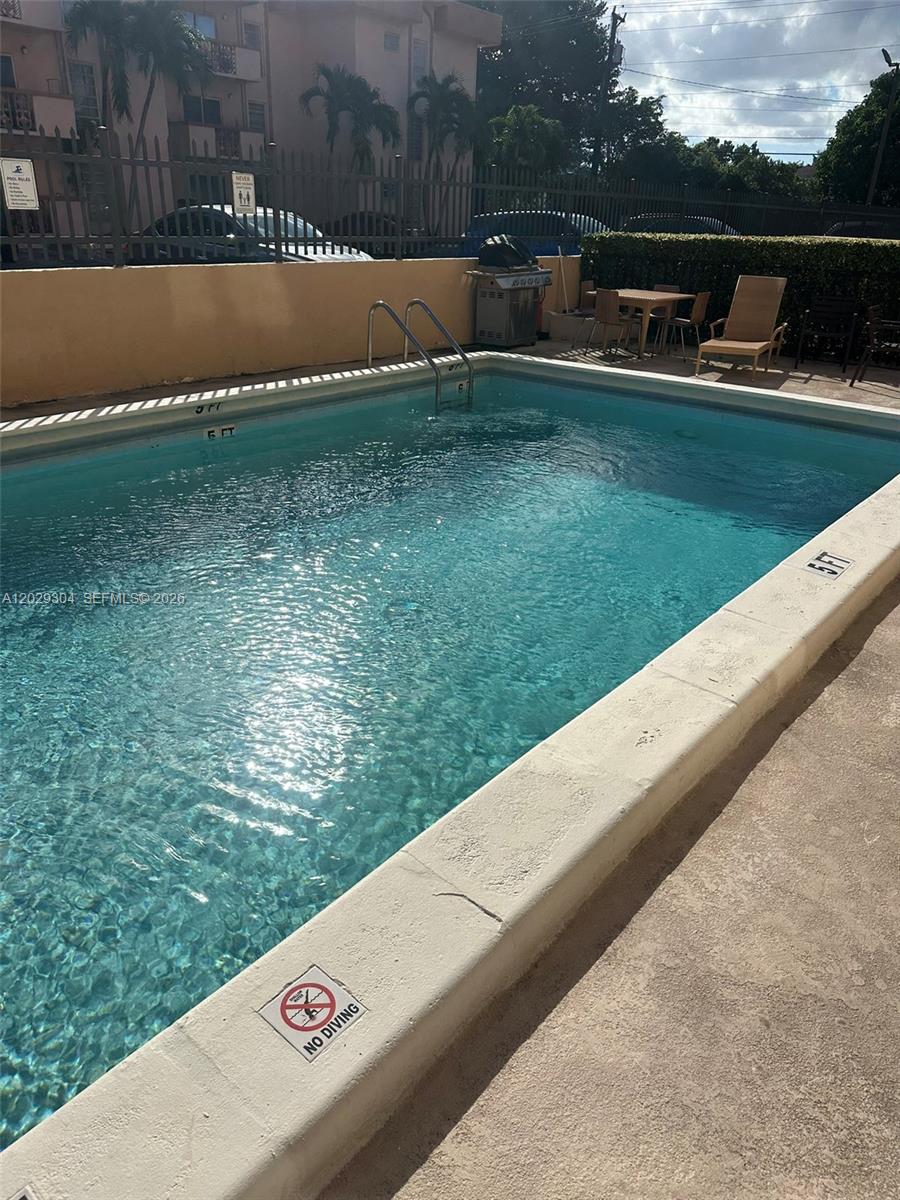 5280 NW 7th St #306, Miami FL 33126