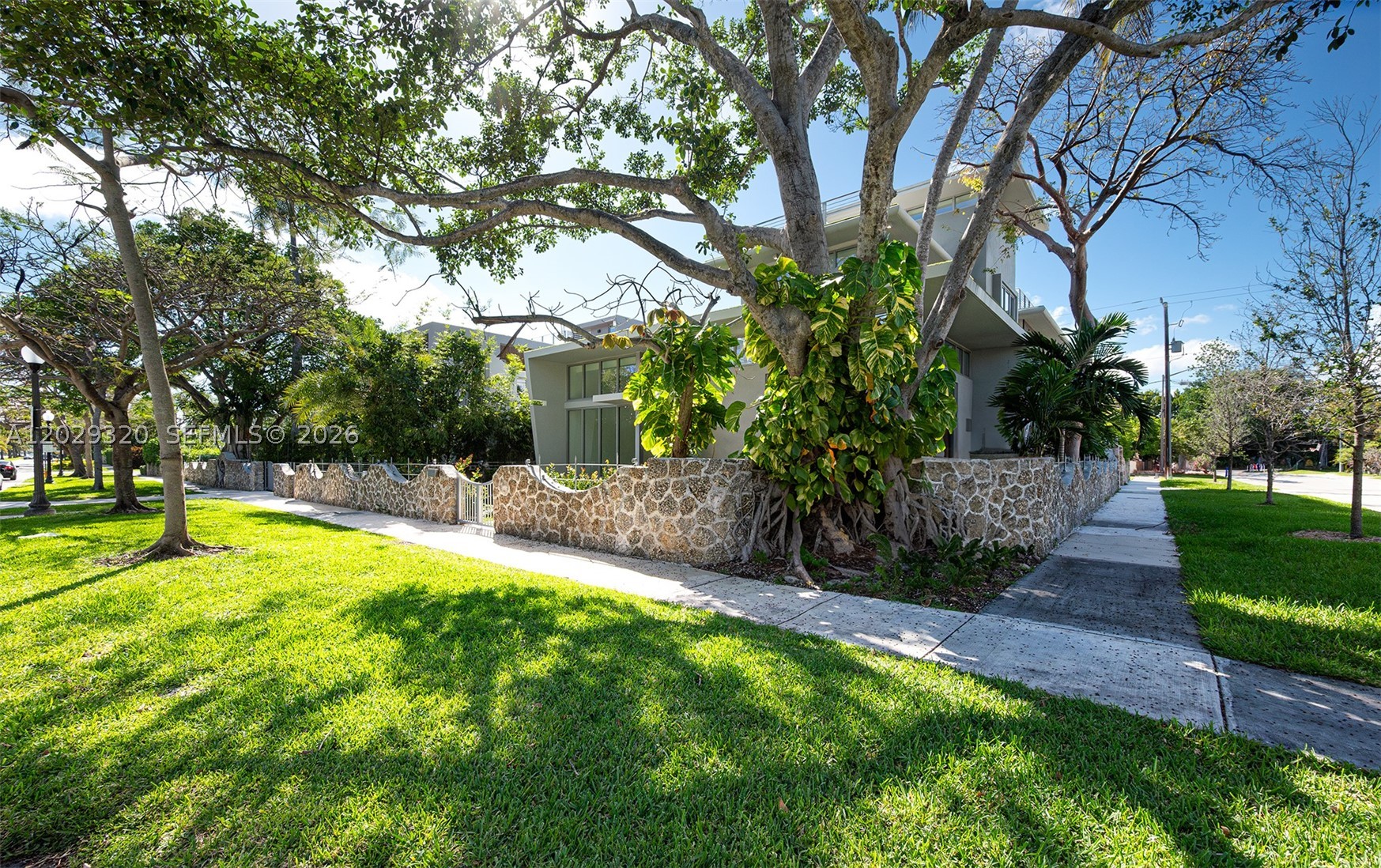 2100 S Miami Ave, Miami FL 33129