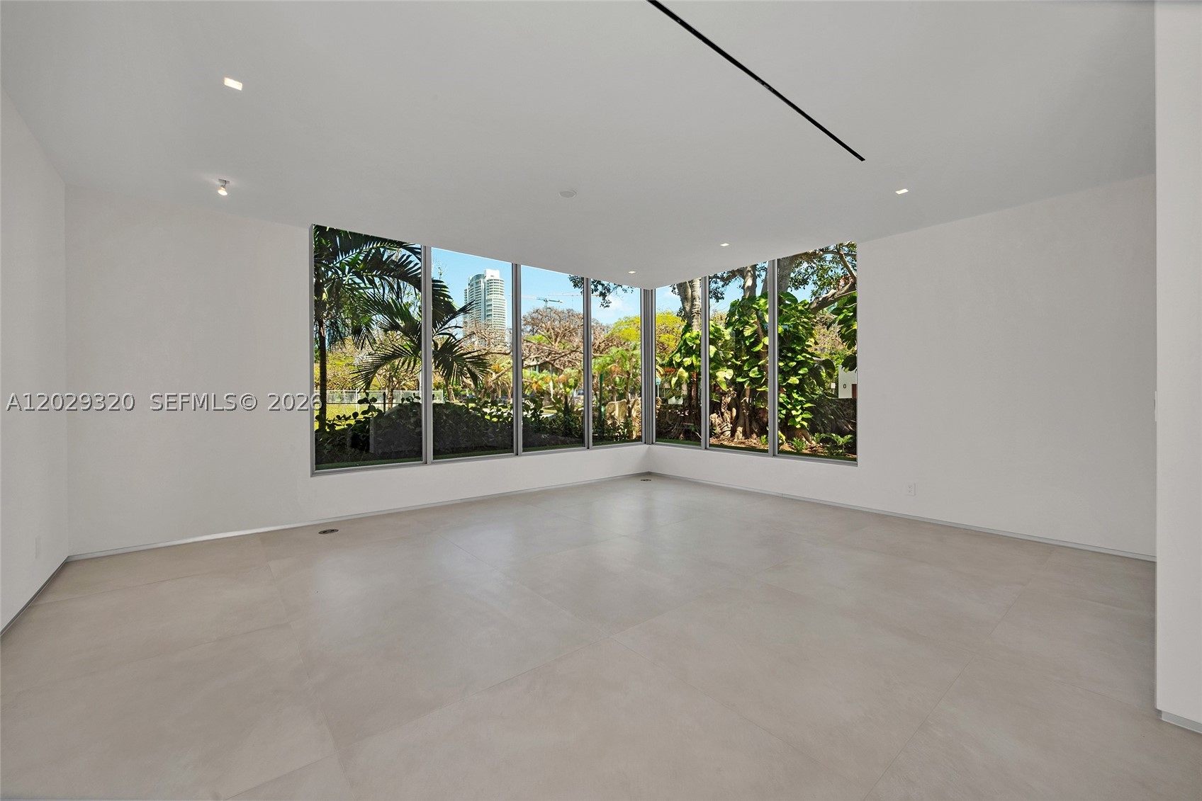 2100 S Miami Ave, Miami FL 33129