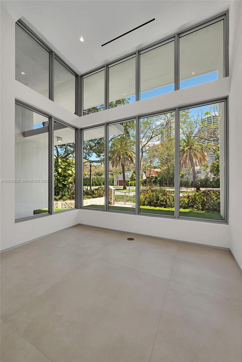 2100 S Miami Ave, Miami FL 33129