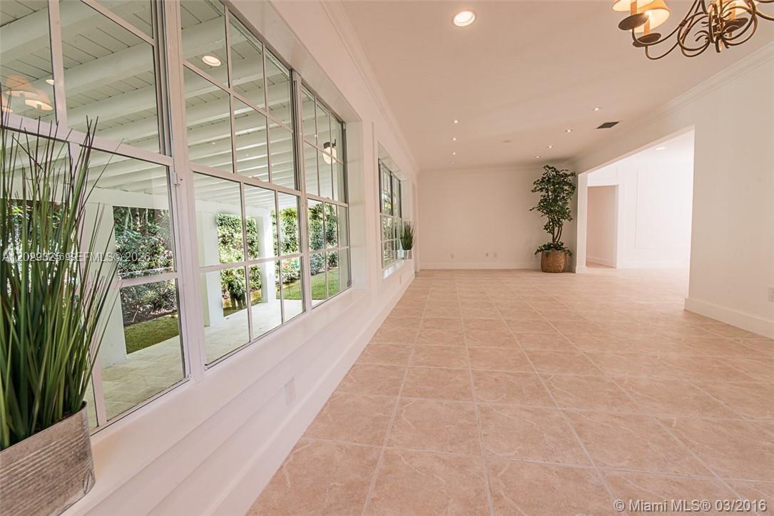 931 Placetas Ave, Coral Gables FL 33146