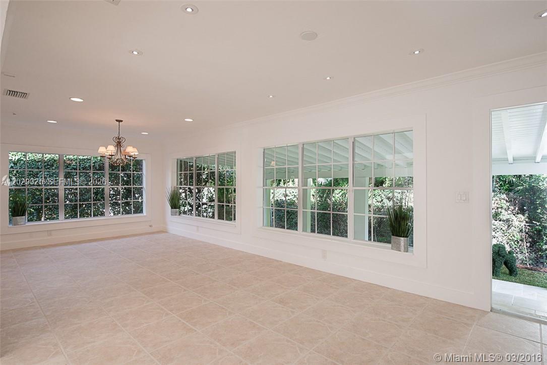931 Placetas Ave, Coral Gables FL 33146
