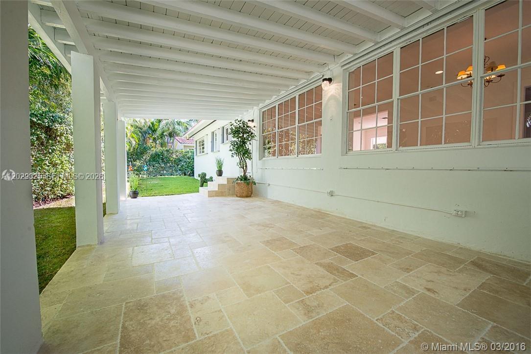 931 Placetas Ave, Coral Gables FL 33146