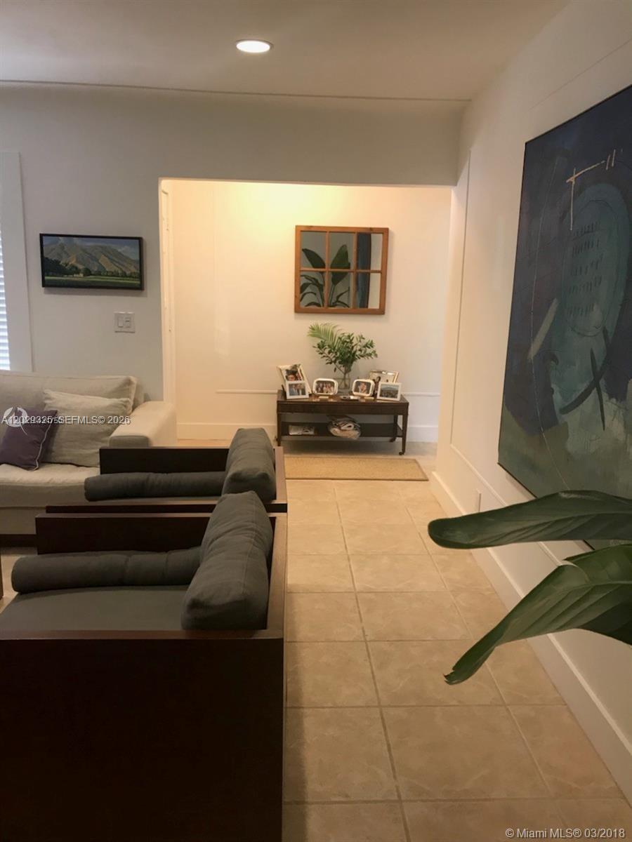 931 Placetas Ave, Coral Gables FL 33146