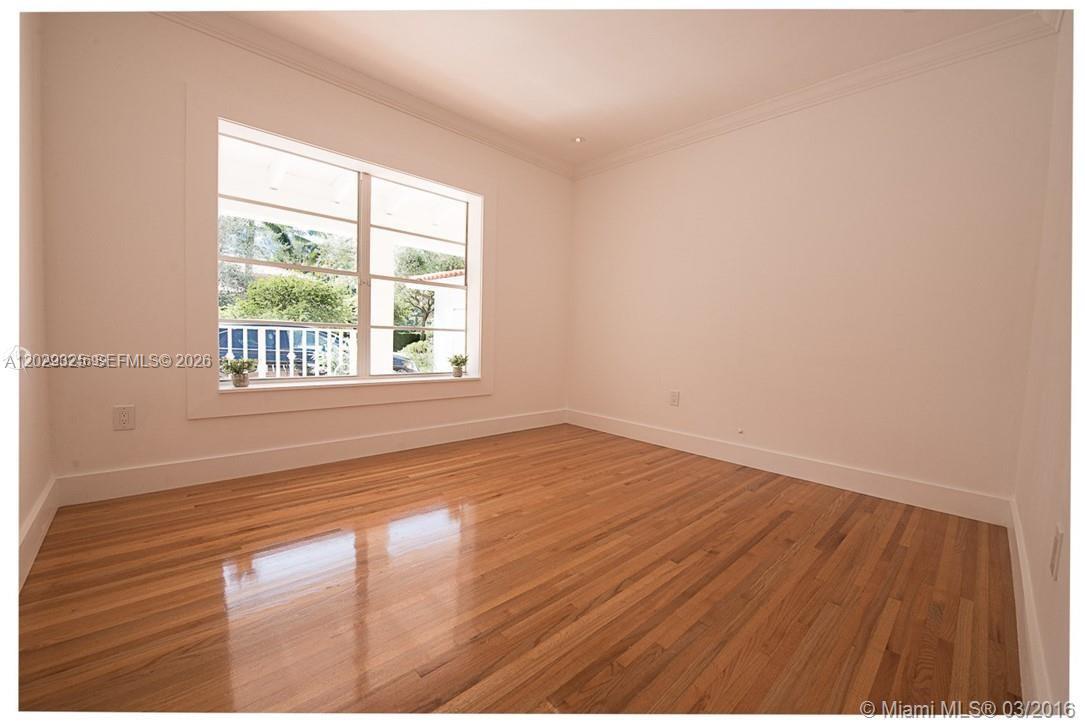 931 Placetas Ave, Coral Gables FL 33146