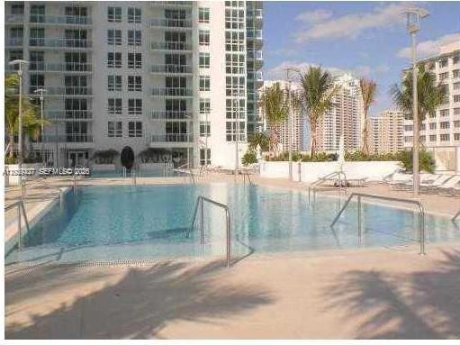 951 Brickell Ave #1808, Miami FL 33131