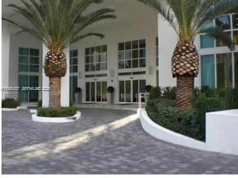 951 Brickell Ave #1808, Miami FL 33131