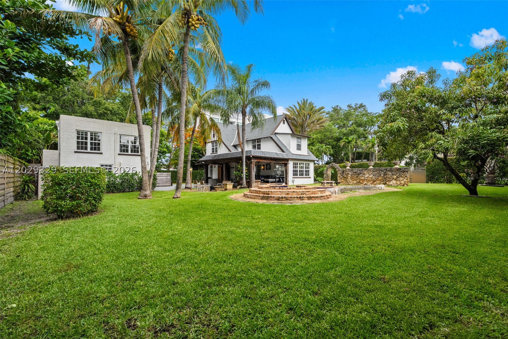 646 NE 81st St, Miami FL 33138