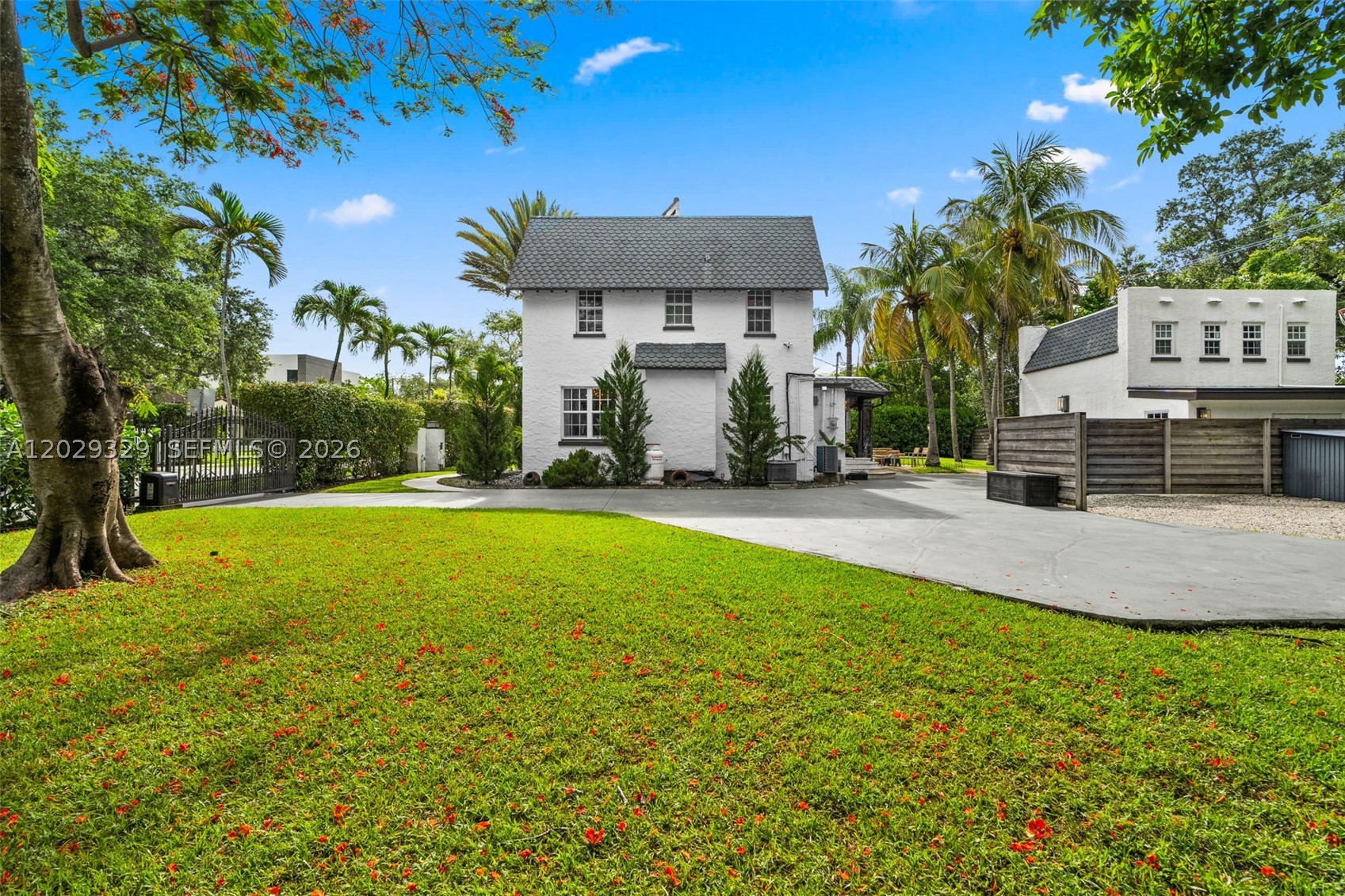 646 NE 81st St, Miami FL 33138