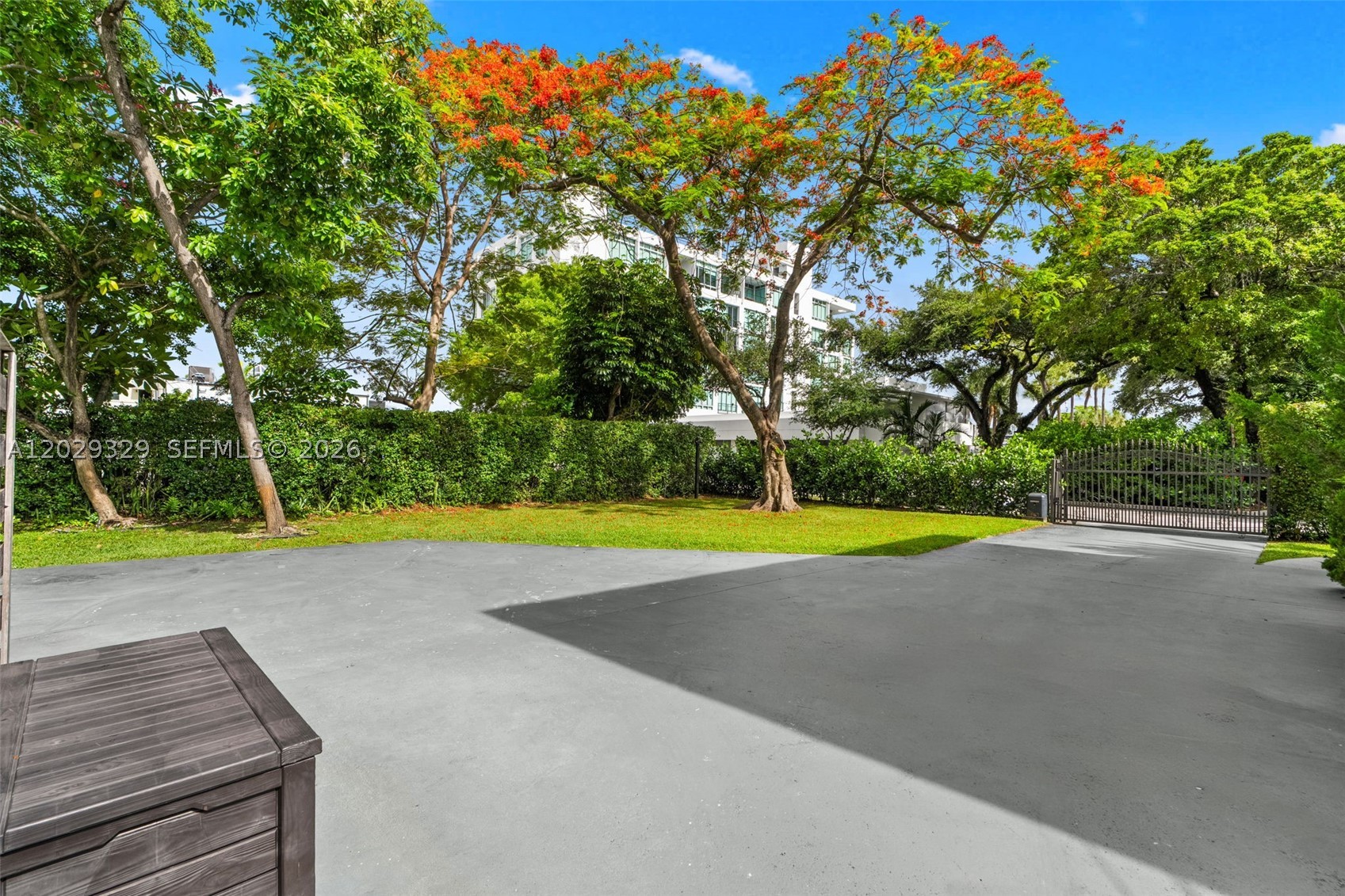646 NE 81st St, Miami FL 33138