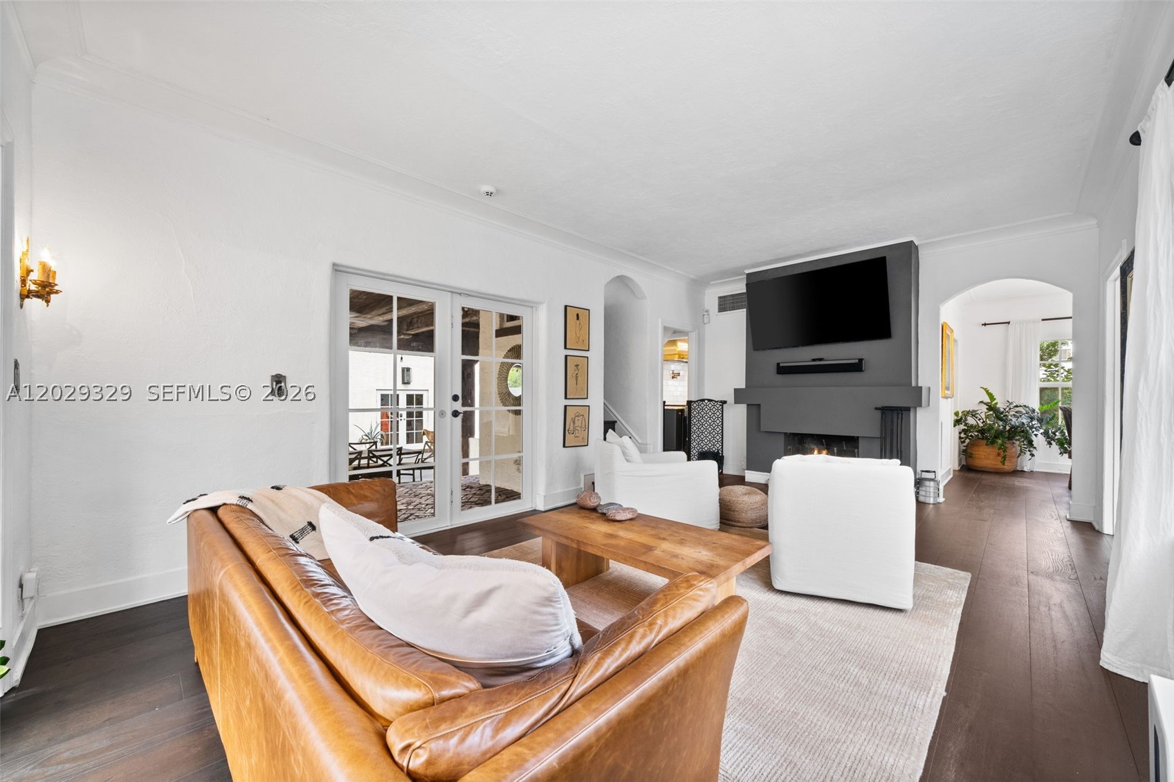646 NE 81st St, Miami FL 33138