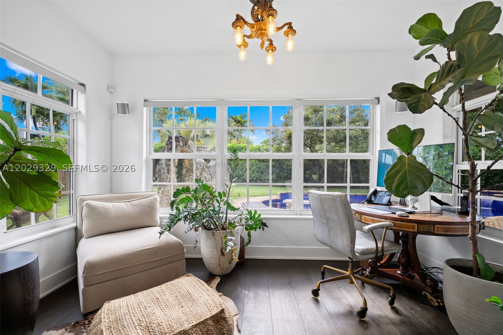 646 NE 81st St, Miami FL 33138