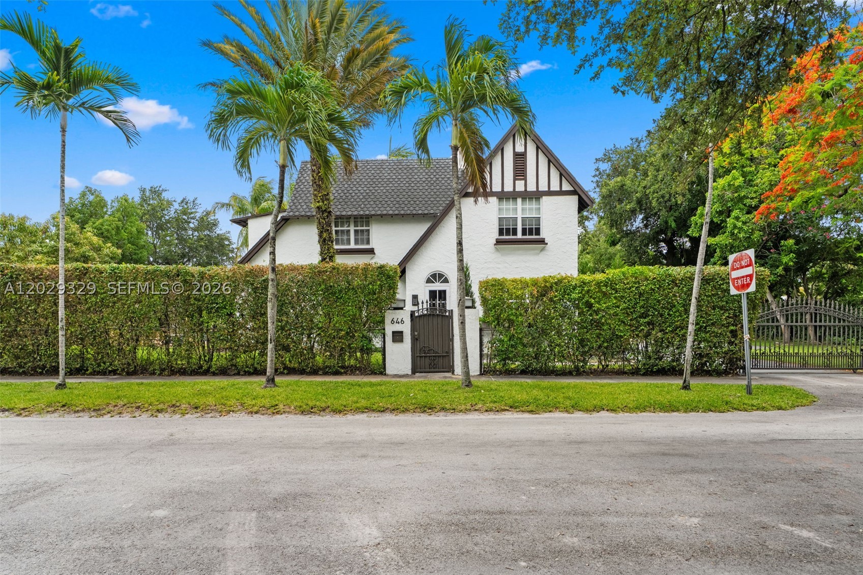 646 NE 81st St, Miami FL 33138