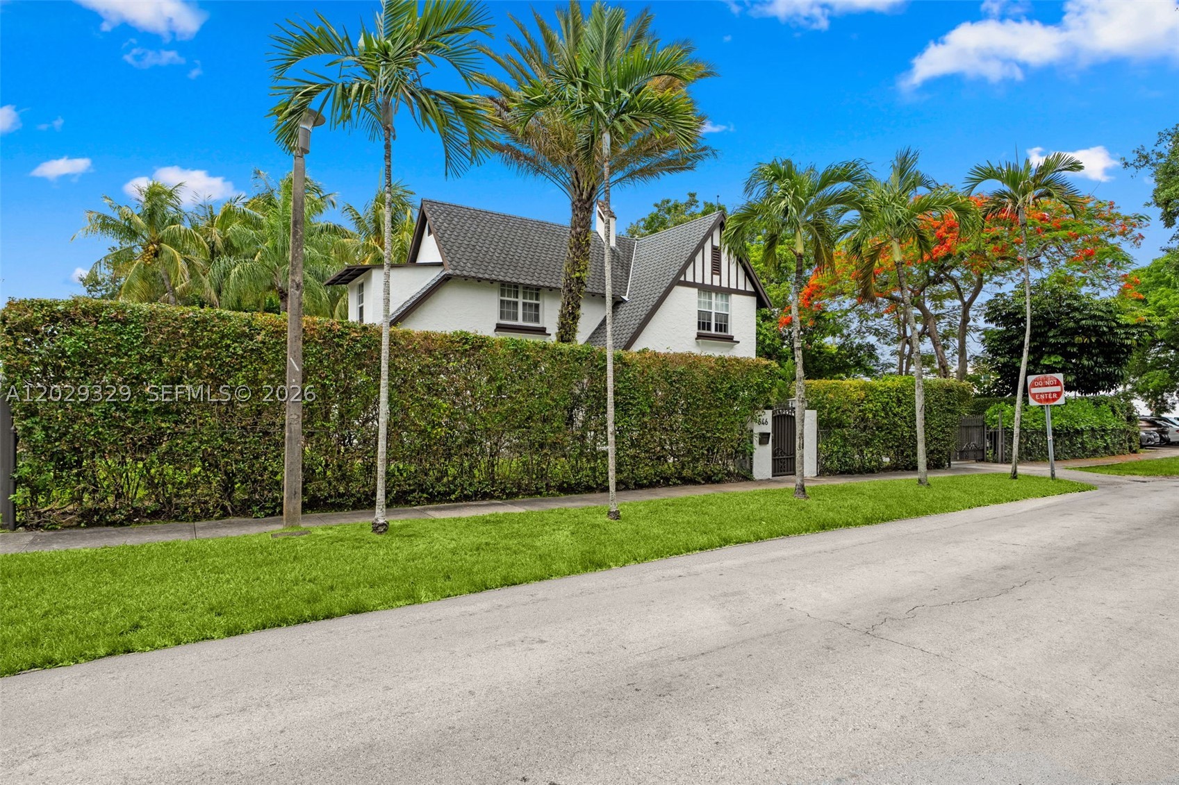 646 NE 81st St, Miami FL 33138