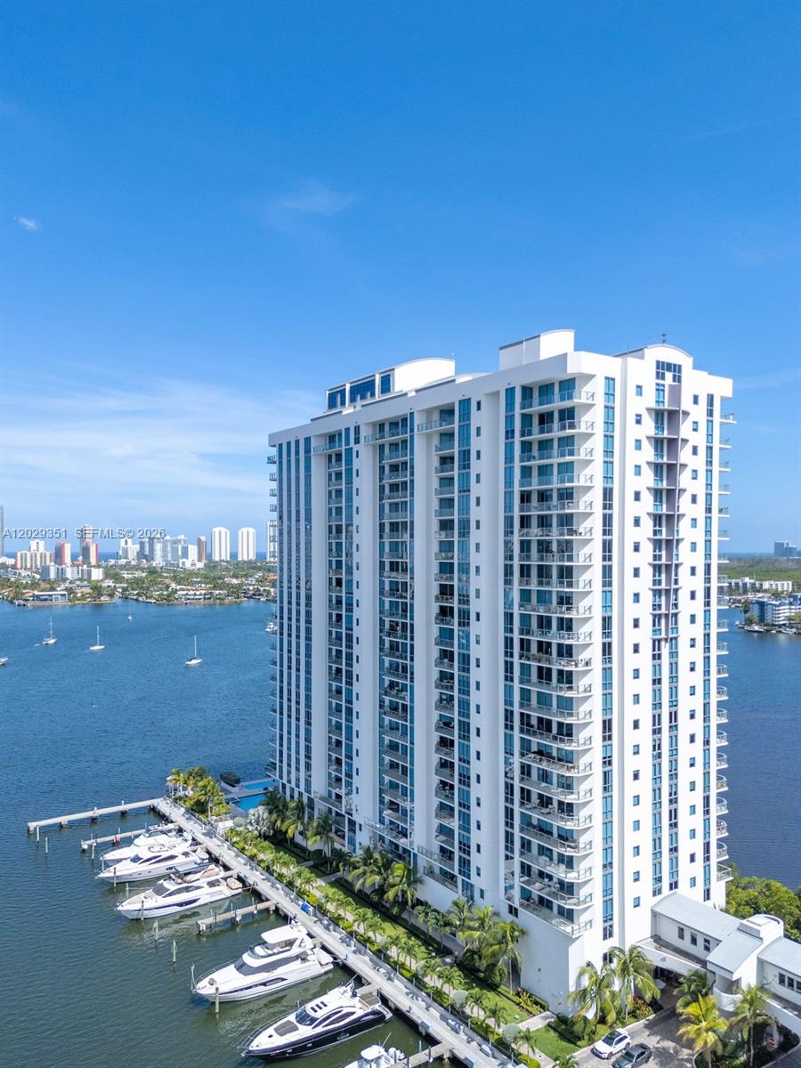 17111 BISCAYNE BL #506, North Miami Beach FL 33160