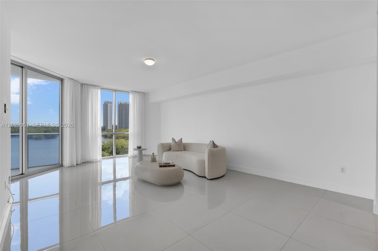 17111 BISCAYNE BL #506, North Miami Beach FL 33160