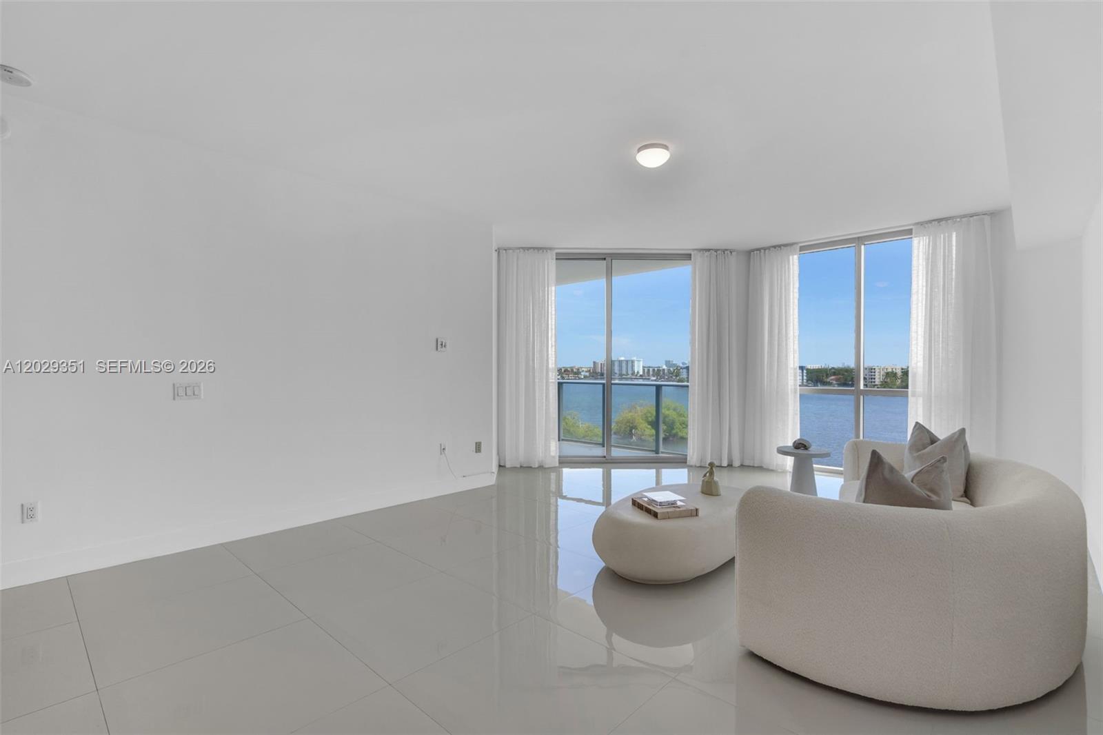 17111 BISCAYNE BL #506, North Miami Beach FL 33160