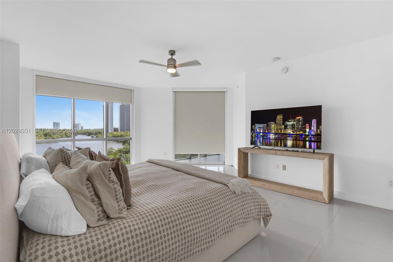 17111 BISCAYNE BL #506, North Miami Beach FL 33160