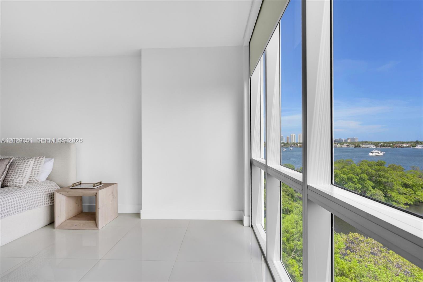 17111 BISCAYNE BL #506, North Miami Beach FL 33160
