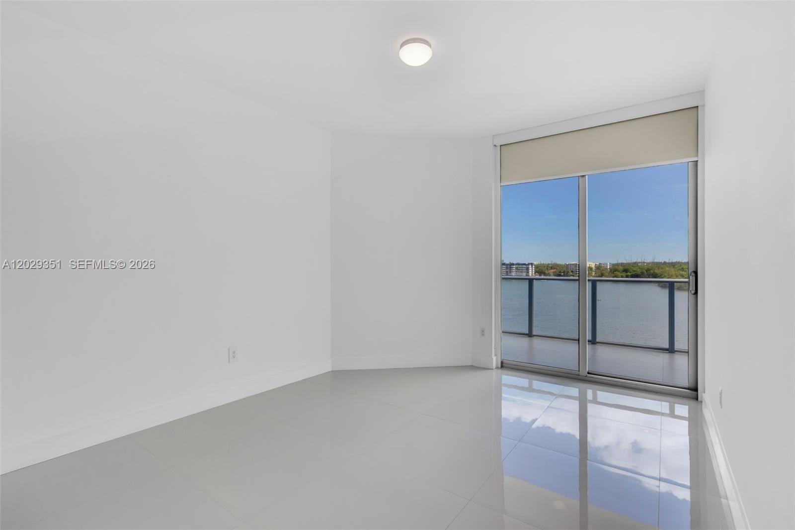 17111 BISCAYNE BL #506, North Miami Beach FL 33160