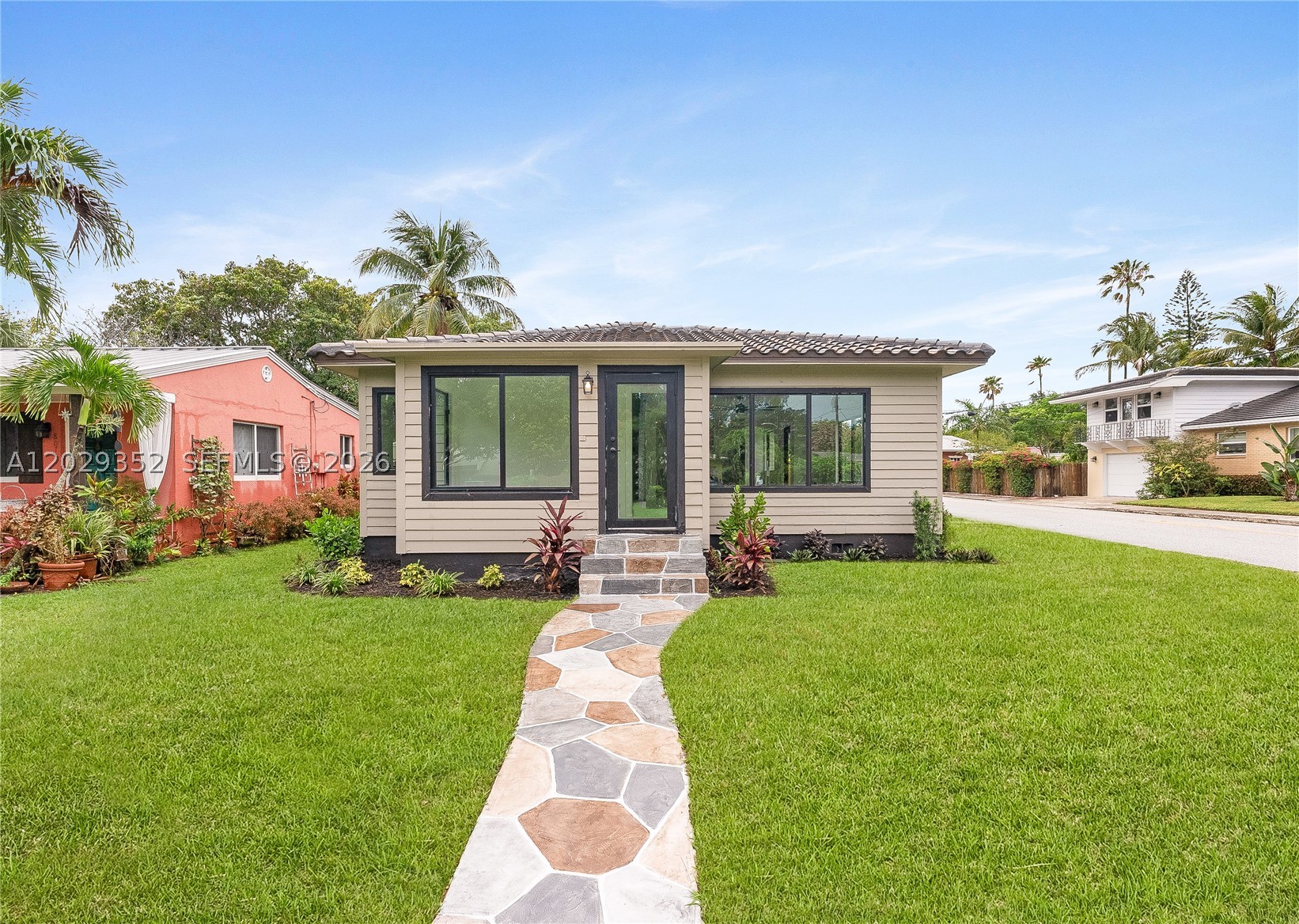 801 S Palmway, Lake Worth FL 33460