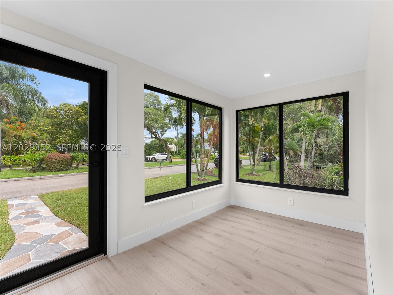 801 S Palmway, Lake Worth FL 33460
