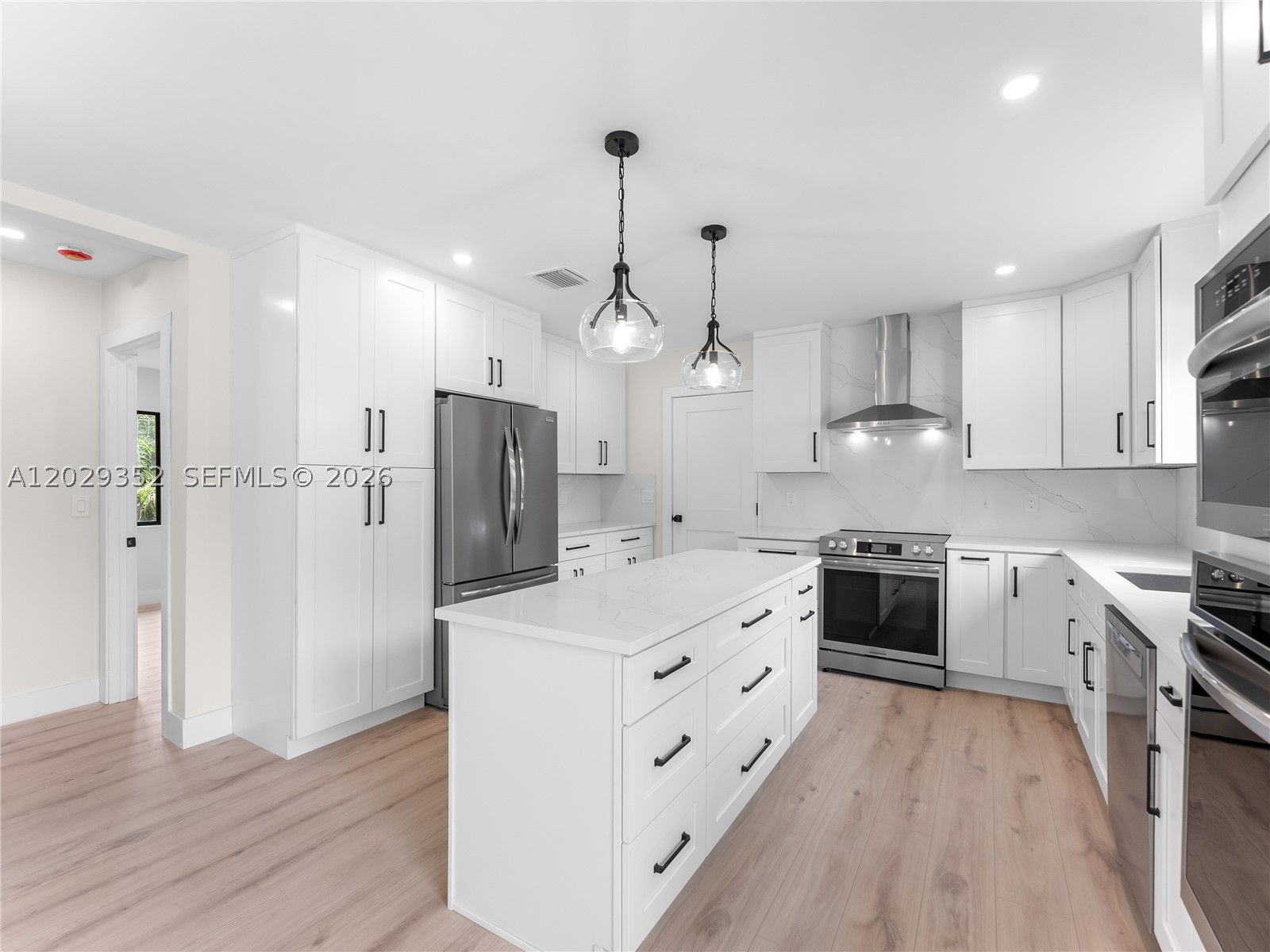 801 S Palmway, Lake Worth FL 33460