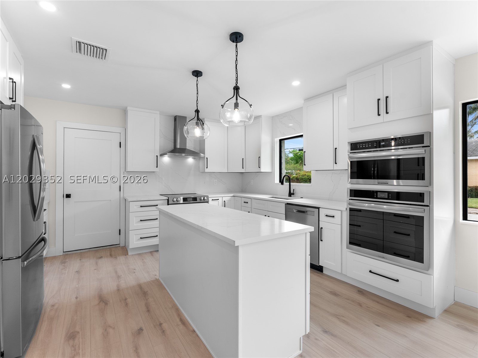 801 S Palmway, Lake Worth FL 33460