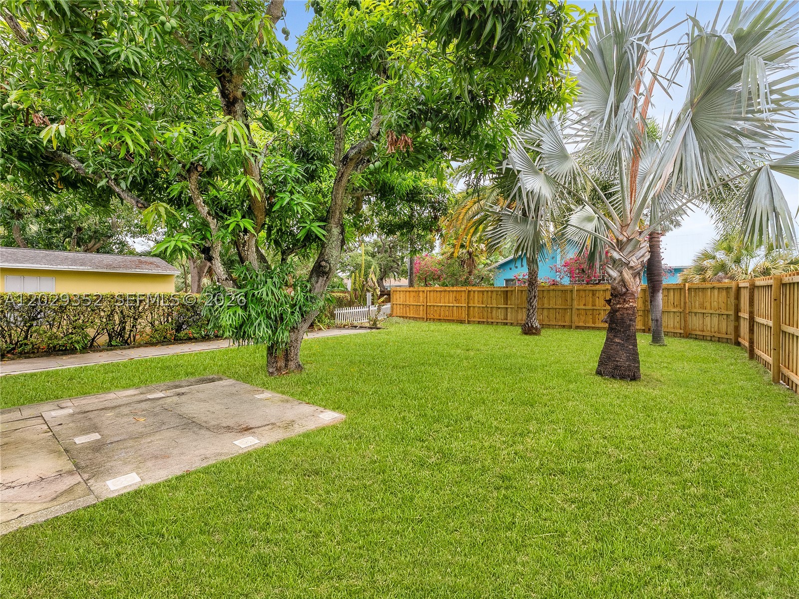 801 S Palmway, Lake Worth FL 33460