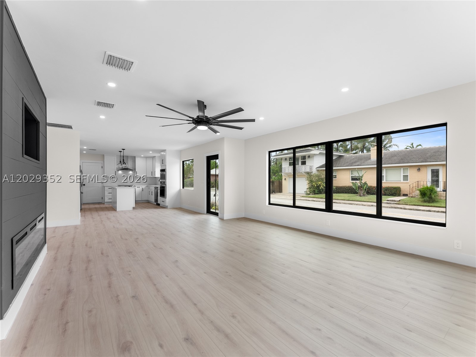 801 S Palmway, Lake Worth FL 33460